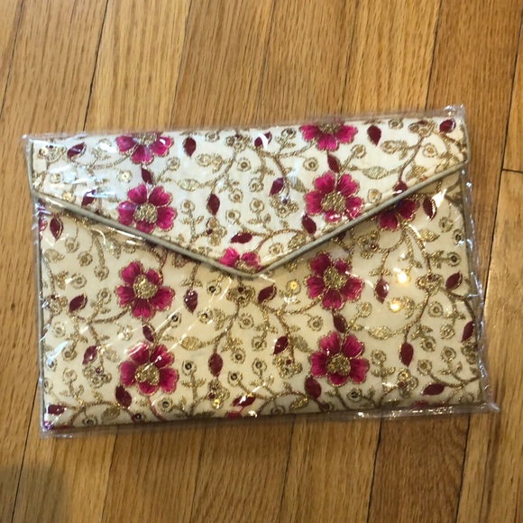 Flower design purse (pink flowers with gold stems) - Picture 1 of 1